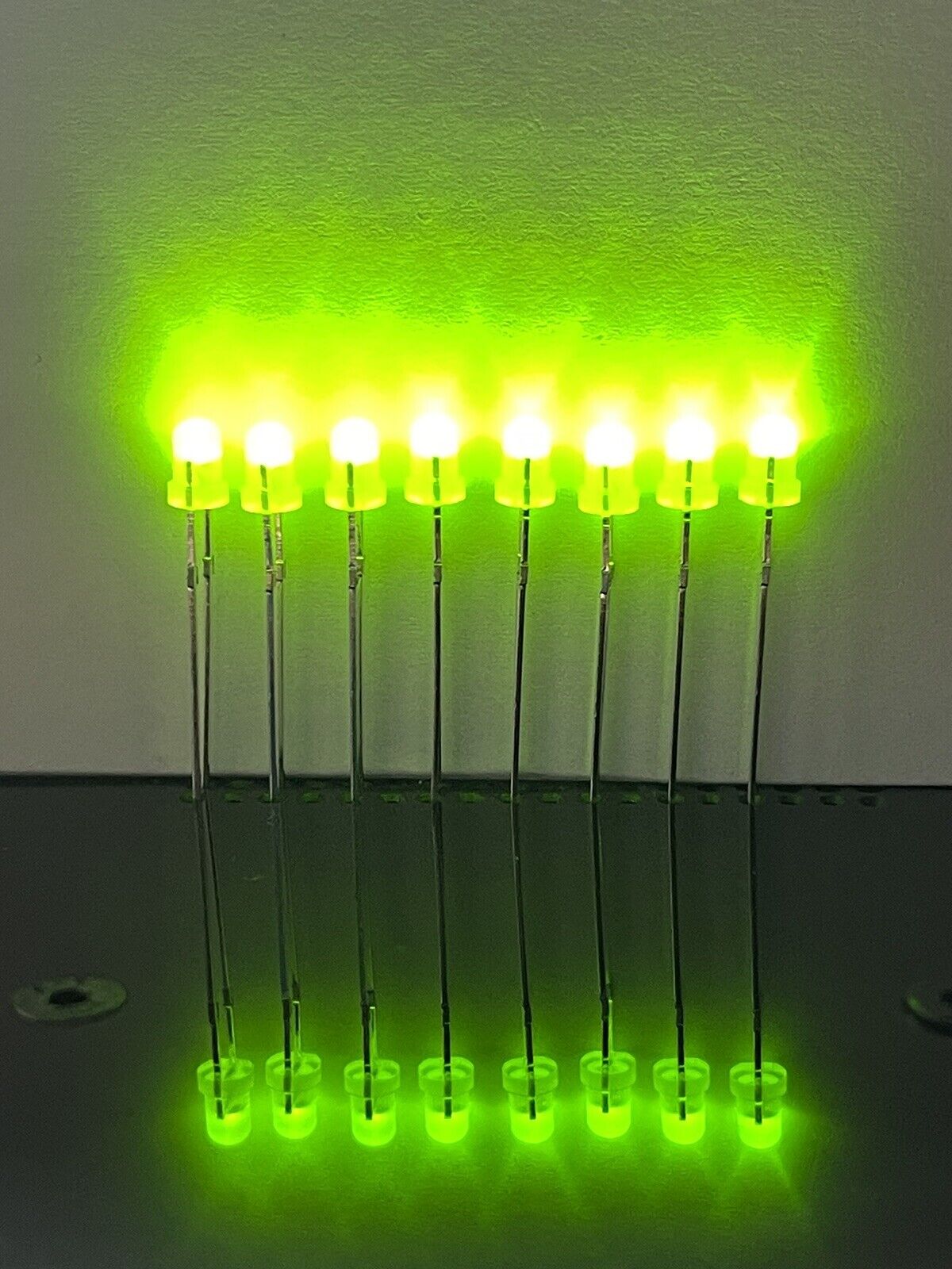 100pc 3mm YELLOW-GREEN Diffused Round Top LED Light Emitting Diodes 572nm