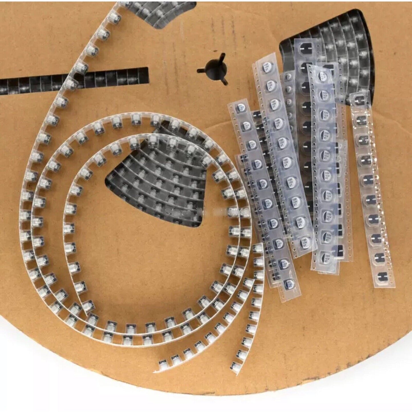130PCS (1uF-220uF) 13Value DIY Aluminum SMD Electrolytic Capacitor Assorted Kit