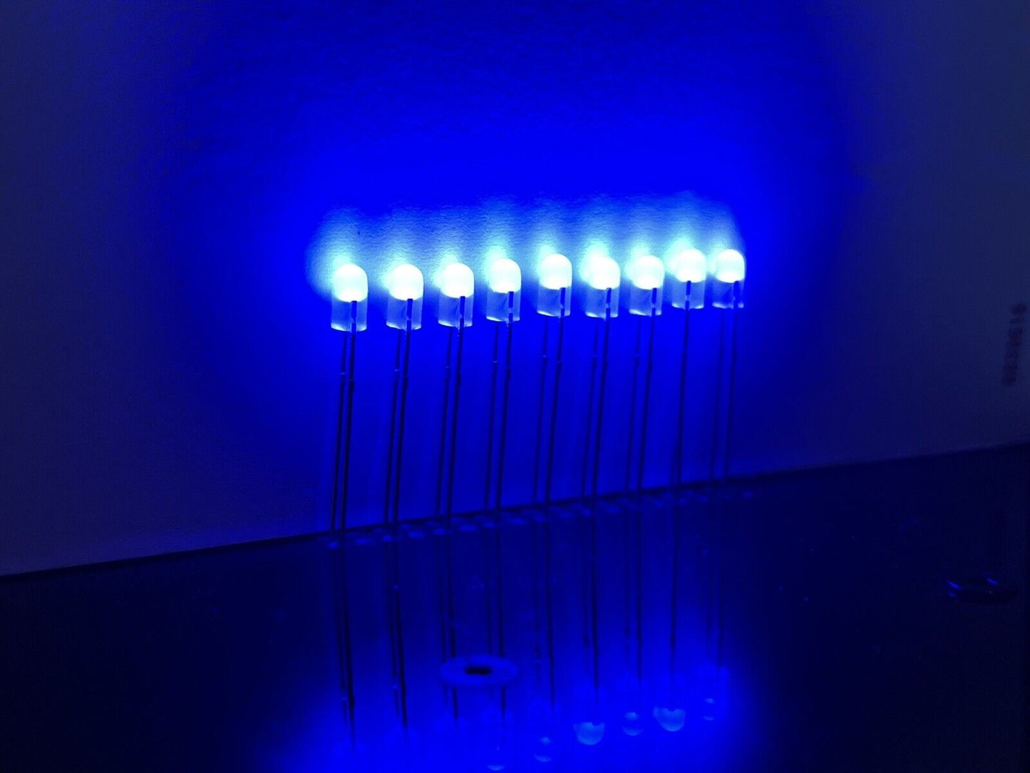100PCS 3mm BLUE Colour Diffused LED Light Emitting Diodes NO EDGE Long Pins DIY