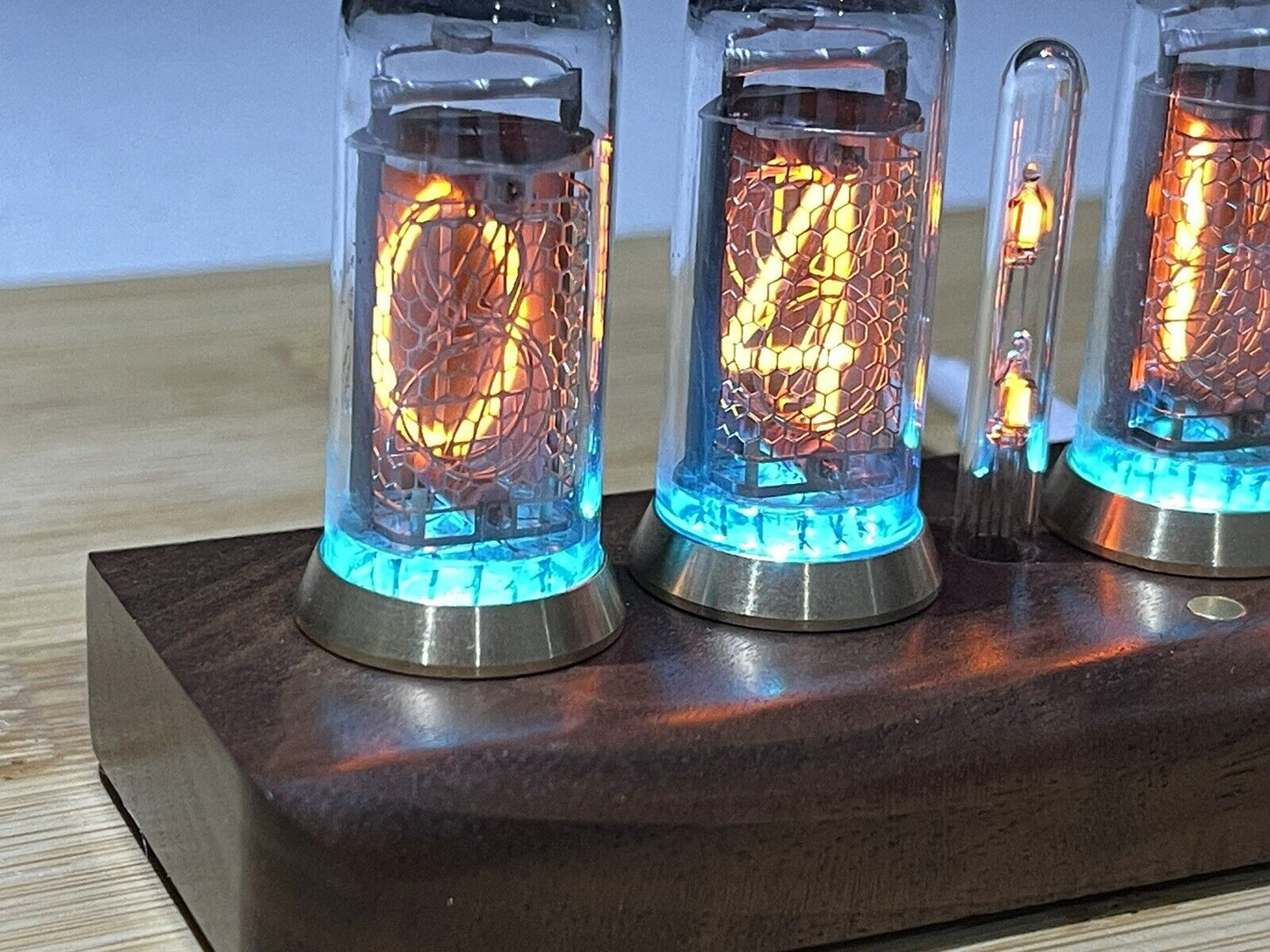IN-14 Nixie Tube Clock Bluetooth Connectivity Walnut Base Brass Rings Power Unit