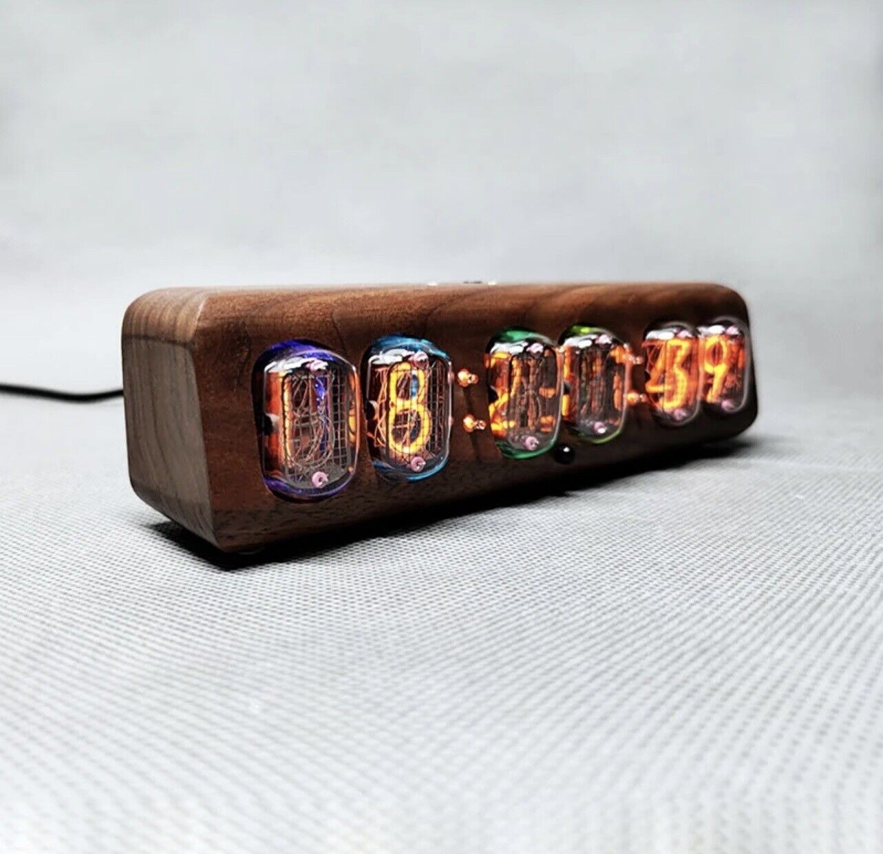 IN-12 Nixie tube Clock Walnut Case Brass Feet Bluetooth Vintage Style Auto Time