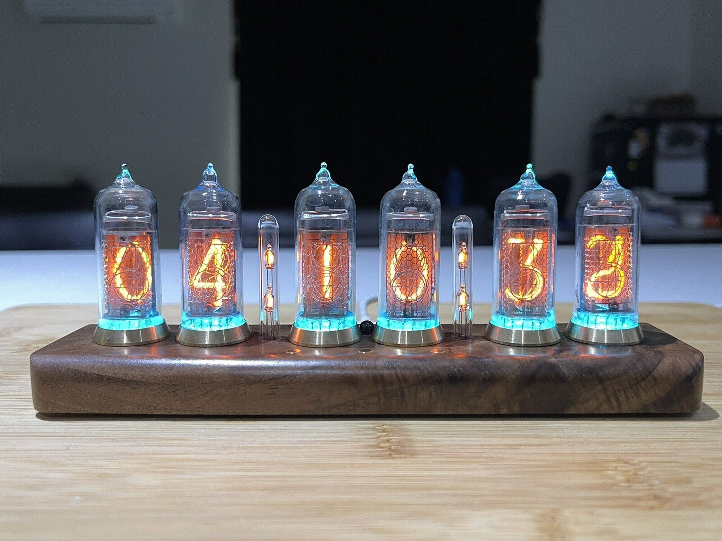 IN-14 Nixie Tube Clock Bluetooth Connectivity Walnut Base Brass Rings Power Unit