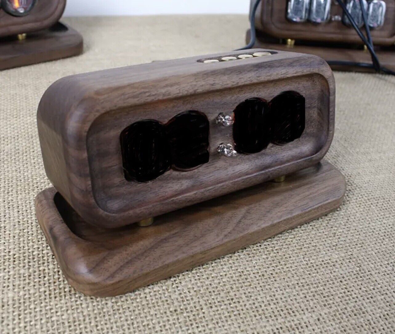 IN-12 IN12 4 Digit Nixie NO TUBES Clock Dark Walnut Inc Base 12/24 Hr