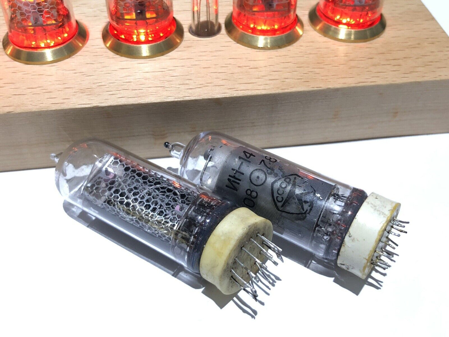 IN-14 Nixie tube Clock Inc Enclosed BEECH Base Brass Ring + Anti Cathode Poison